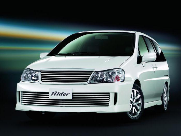 автомобиль ниссан либерти