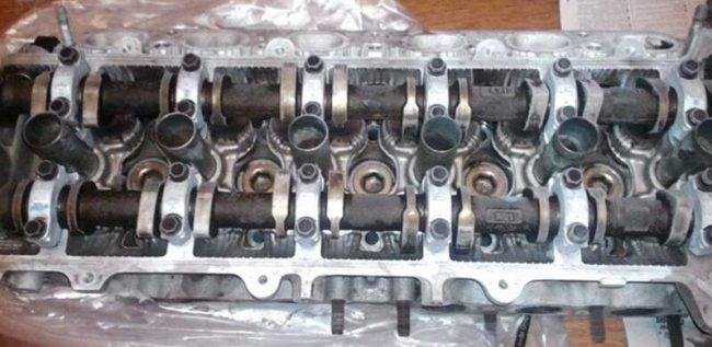 Головка блока цилиндров 1GZ-FE подготовленная к замене