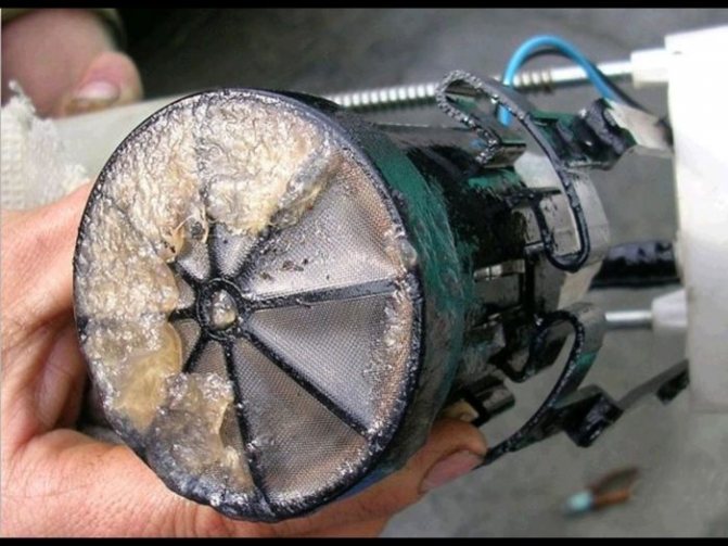 замерзла вода в топливном баке